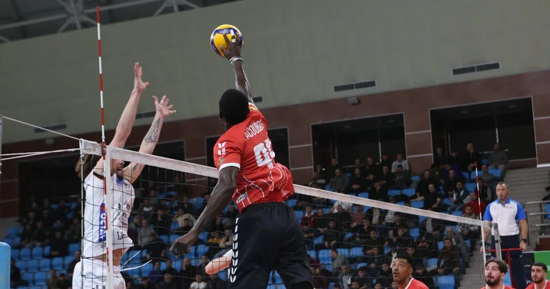 “Xilasedici” Belçika voleybolçularına uduzub