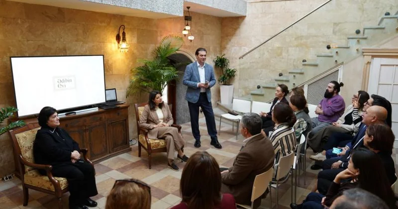 Hekayələr stereotiplərimizi formalaşdırır “Ədibin Evi”ndə genderlə bağlı müzakirə keçirilib