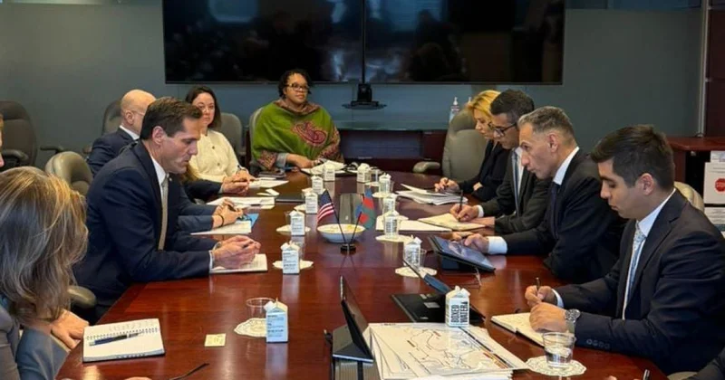 Азербайджан и США обсудили открытие Зангезурского коридора фото