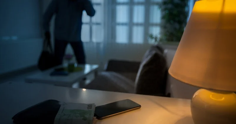 Bakıda kişi arvadının valideynlərinin evindən qızıl oğurlayıb