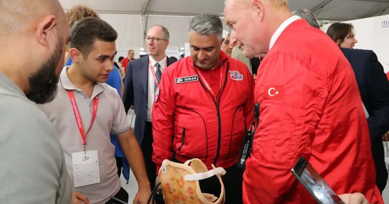 Azərbaycanlı həkimlə oğlunun ixtira etdiyi “Ağıllı korset" Qızıl medal aldı