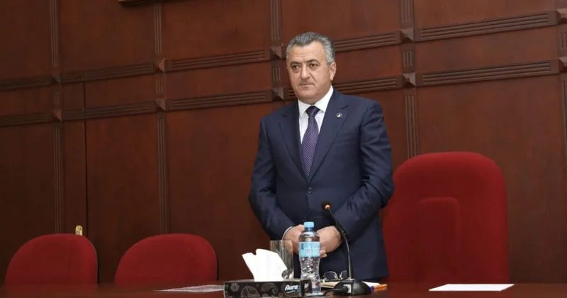 İcra başçısından duyğulandıran addım: İcra başçısı şəhid atasının aruzusunu yerinə yetirdi