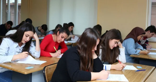 Gürcüstanda ali təhsil pulsuz olacaq