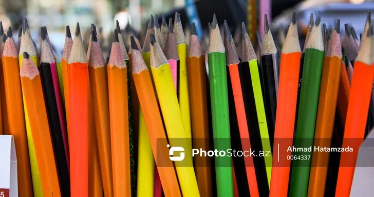 Канцелярские товары в Баку подорожали: что стоит за ростом цен?