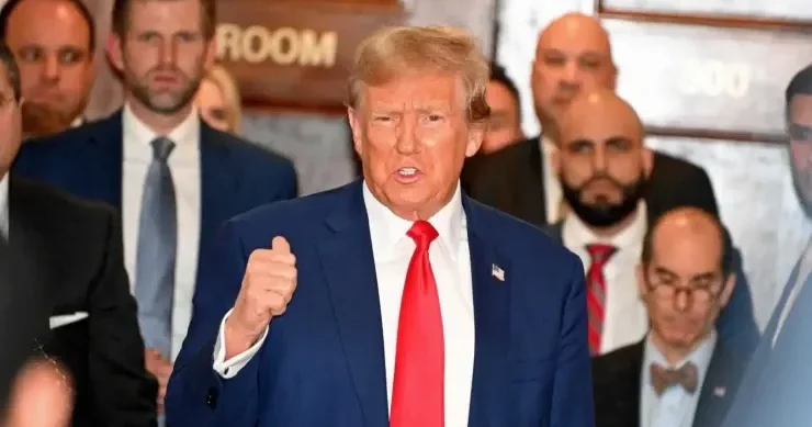 Trampın komandasının daxilində tam xaos hökm sürür Detallar AÇIQLANDI