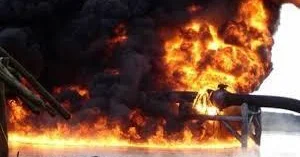 Ukrayna PUA ları Rusiyanın maye qaz terminalını vurdu Limanda 20 dən çox anbar yanıb