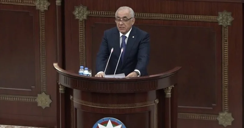 Baş nazir Milli Məclisdə çıxış edir