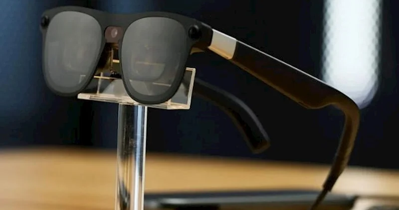 “Google” ağıllı eynəklərini təqdim etdi