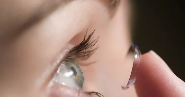 Gözünün rəngini dəyişənlər vəsiqəni də dəyişməlidir?