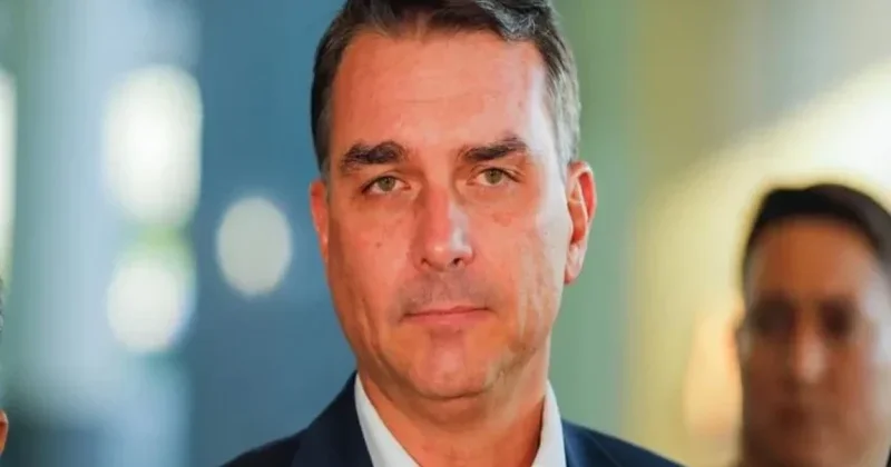 Сын Болсонару объявил о выдвижении на выборы президента Бразилии