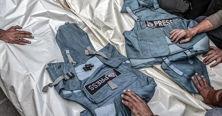 İsrail 220 dən çox jurnalisti öldürüb