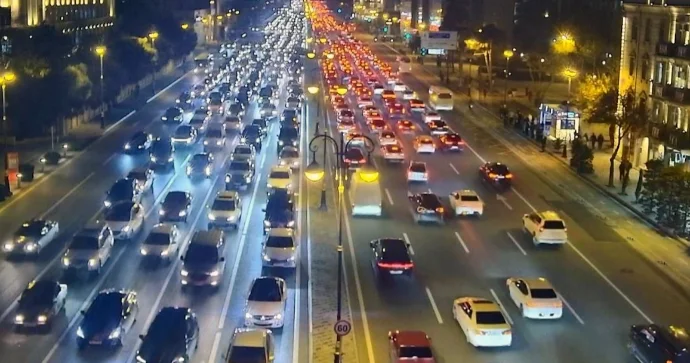 Paytaxtın 16 küçəsində tıxac var SİYAHI