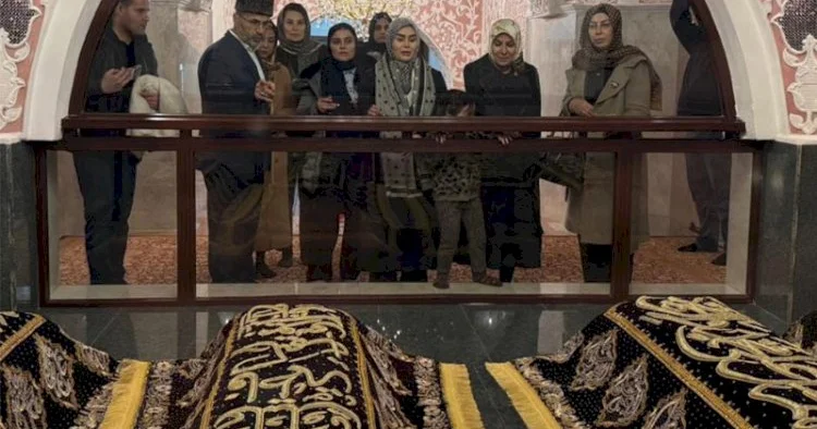 Əraqçinin xanımı Bibiheybət məscidində FOTOLAR