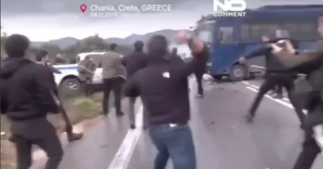 Греческие фермеры заблокировали аэропорт на Крите ВИДЕО