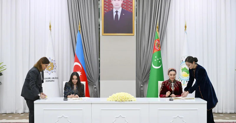 Heydər Əliyev Fondu bu fondla anlaşma memorandumu imzaladı Fotolar