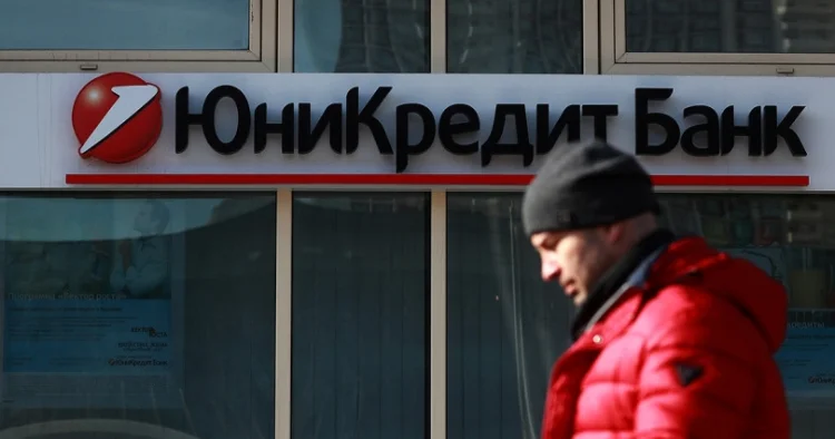 İtaliyanın “UniCredit” bankı Rusiyanı tərk etməyə hazırlaşır