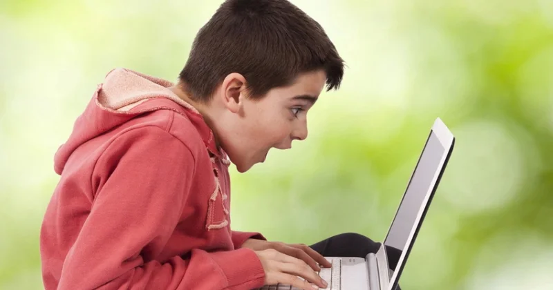 Avstraliyada sosial mediaya qadağa qüvvəyə minir