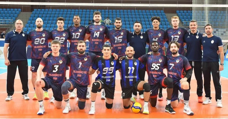 Çelenc Kuboku: Xilasedici Avstriya komandasını qəbul edir