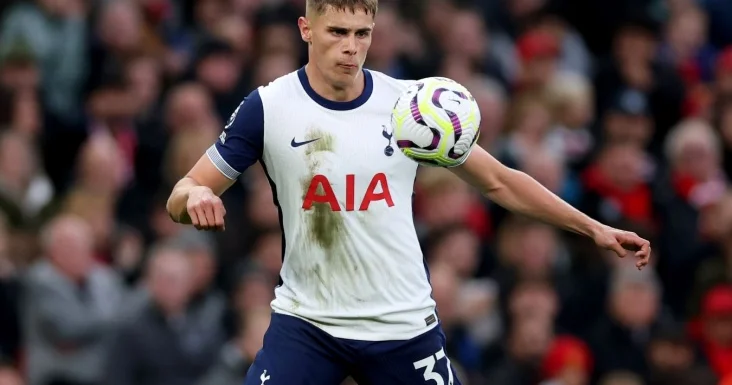 Barselona İngiltərə klubunun müdafiəçisini istəyir