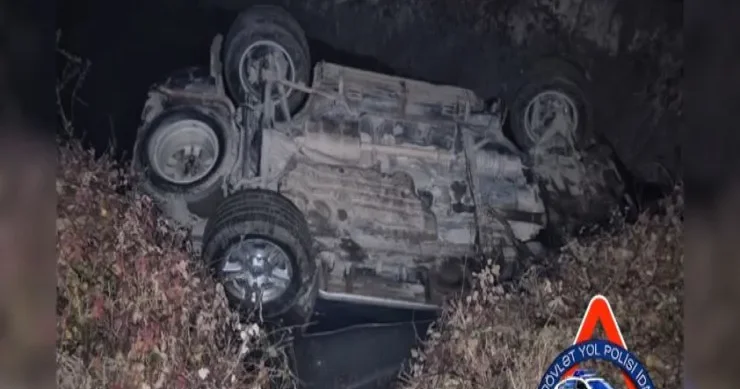 Dumanlı havada maşını kanala aşırıb öldü Neftçaladakı qəzanın VİDEOSU