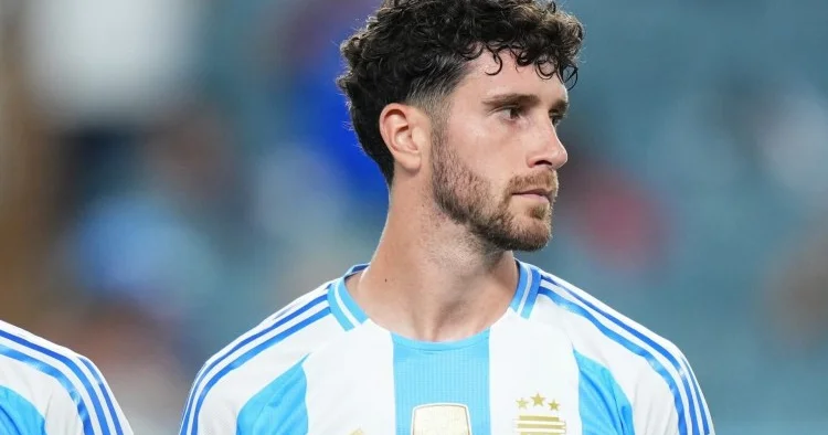 Argentina millisinin müdafiəçisi Yuventus un hədəfində