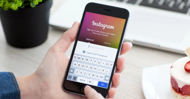 İnstaqrama kütləvi hücum: 17 milyon istifadəçi...