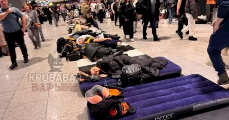 Şeremetyevoda qara görə yüzə yaxın uçuş təxirə salındı − Video