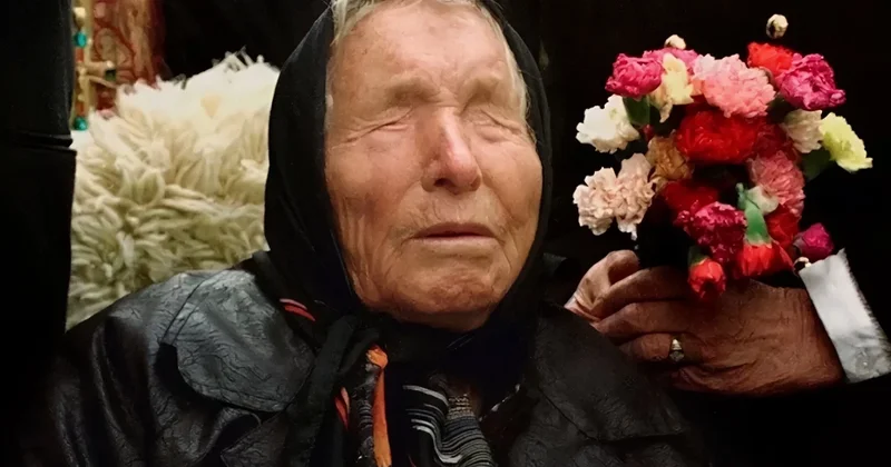 СМИ: Баба Ванга предсказала визит инопланетян и Третью мировую