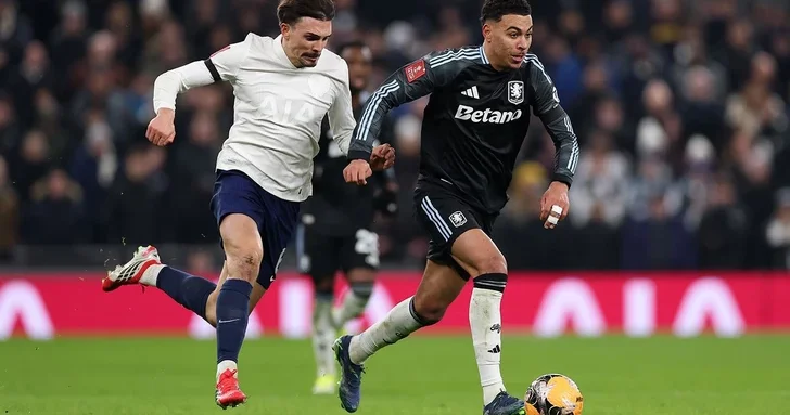 Астон Вилла обыграла Тоттенхэм в матче Кубка Англии