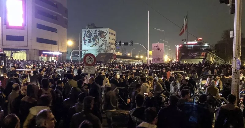 Власти Ирана обратились к населению с призывом выйти на протест против беспорядков