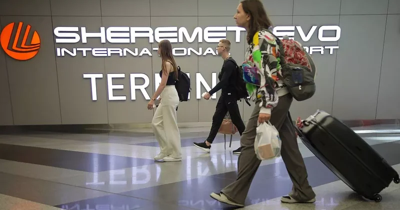 ASTRA: В московском аэропорту Шереметьево транспортный коллапс Видео