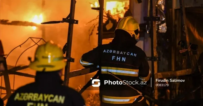 Masazırda çoxmərtəbəli yaşayış binasında YANĞIN: 25 nəfər təxliyə olundu