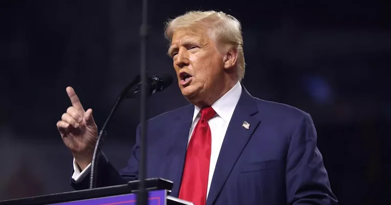 Трамп о Гренландии: Тот факт, что датчане высадили там лодку 500 лет назад, ничего не означает