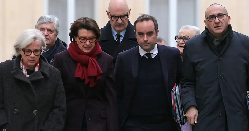 Fransada növbəti siyasi böhran: Parlament buraxıla bilər