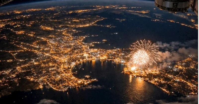 Bakının Yeni il atəşfəşanlığını kosmosdan kim çəkib? MARAQLI GÖRÜNTÜLƏR