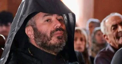 Hakimiyyət və dini mərkəz arasında qarşıdurma: polis qüvvələri yeparxiyada