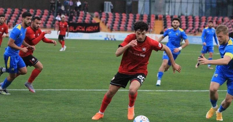 Qəbələ Kəpəz i məğlub edib