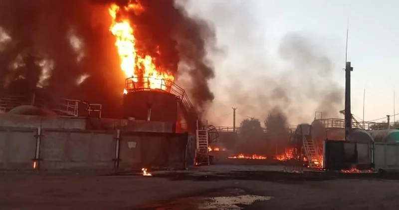 В Волгоградской области горит нефтебаза после атаки БПЛА Minval Politika