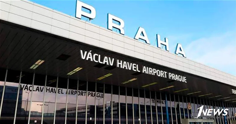 Бортпроводник AZAL: Пассажир начал наносить агенту удары руками и ногами