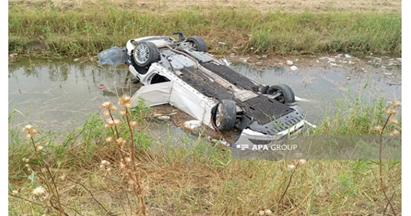 Maşın kanala aşdı Keçmiş baş həkim öldü FOTO