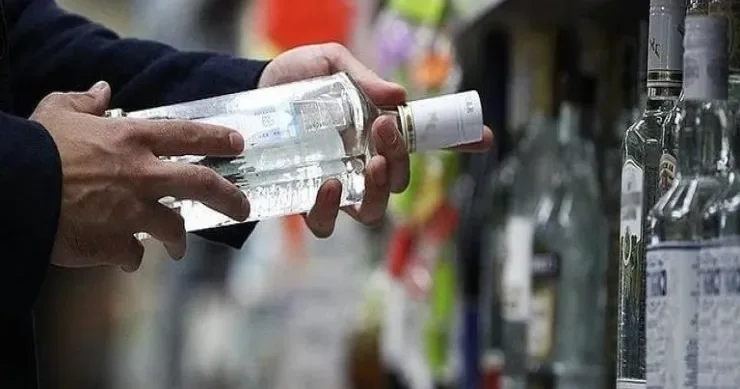 Araq almağa pulu çatmadığı üçün əsəbiləşən kişi həbs olundu ŞƏMKİRDƏ