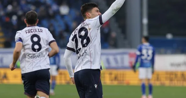 A Seriyası: “Komo” “Bolonya” ilə heç heçə edib