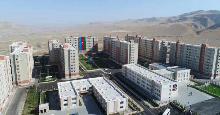 Qaçqınkom dan Qobu Park dakı binalarla bağlı AÇIQLAMA