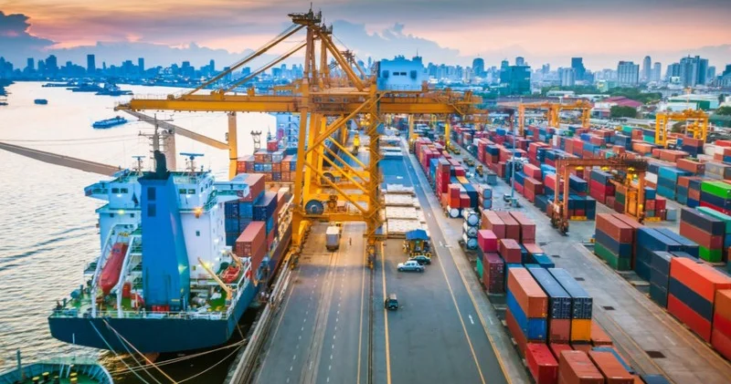 Şərq Qərb nəqliyyatının qovşağı: Əgər kimsə öz yükünü daşımaq istəmirsə... AÇIQLAMA