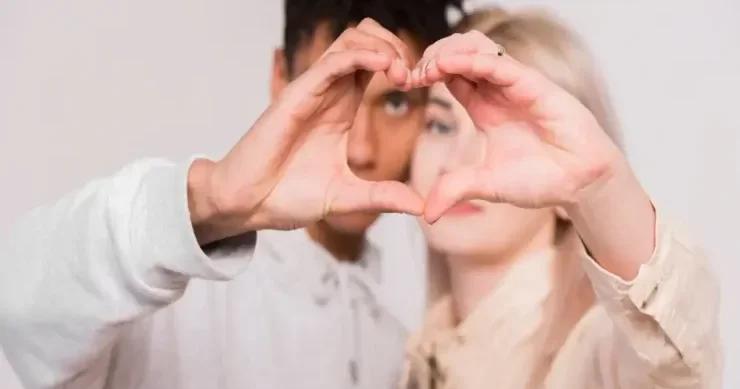 Niyə Ağıllı Sevgi bizi həmişə xoşbəxt etmir?