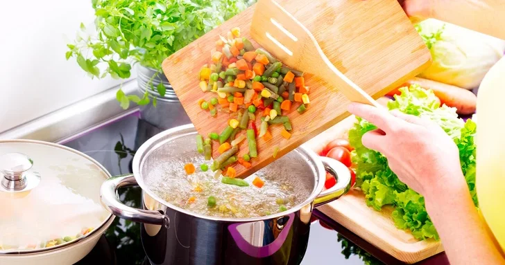 Назван простой способ защитить мозг от вредного воздействия жирной пищи