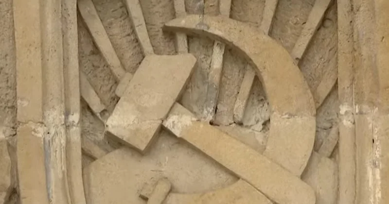 Bakıda SSRİ bayrağı müzakirələrə səbəb oldu VİDEO