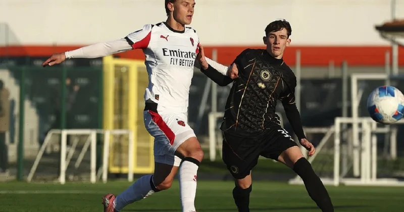 Zlatan İbrahimoviçin oğlu “Milan”dan “Ayaks”a keçir Romano