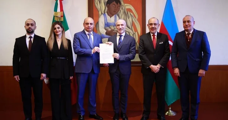 Посол Азербайджана представил верительные грамоты в МИД Мексики