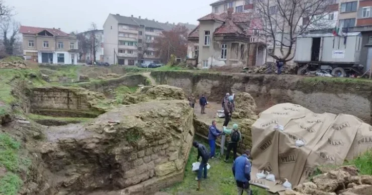 В Болгарии нашли римское золотое обручальное кольцо II III века